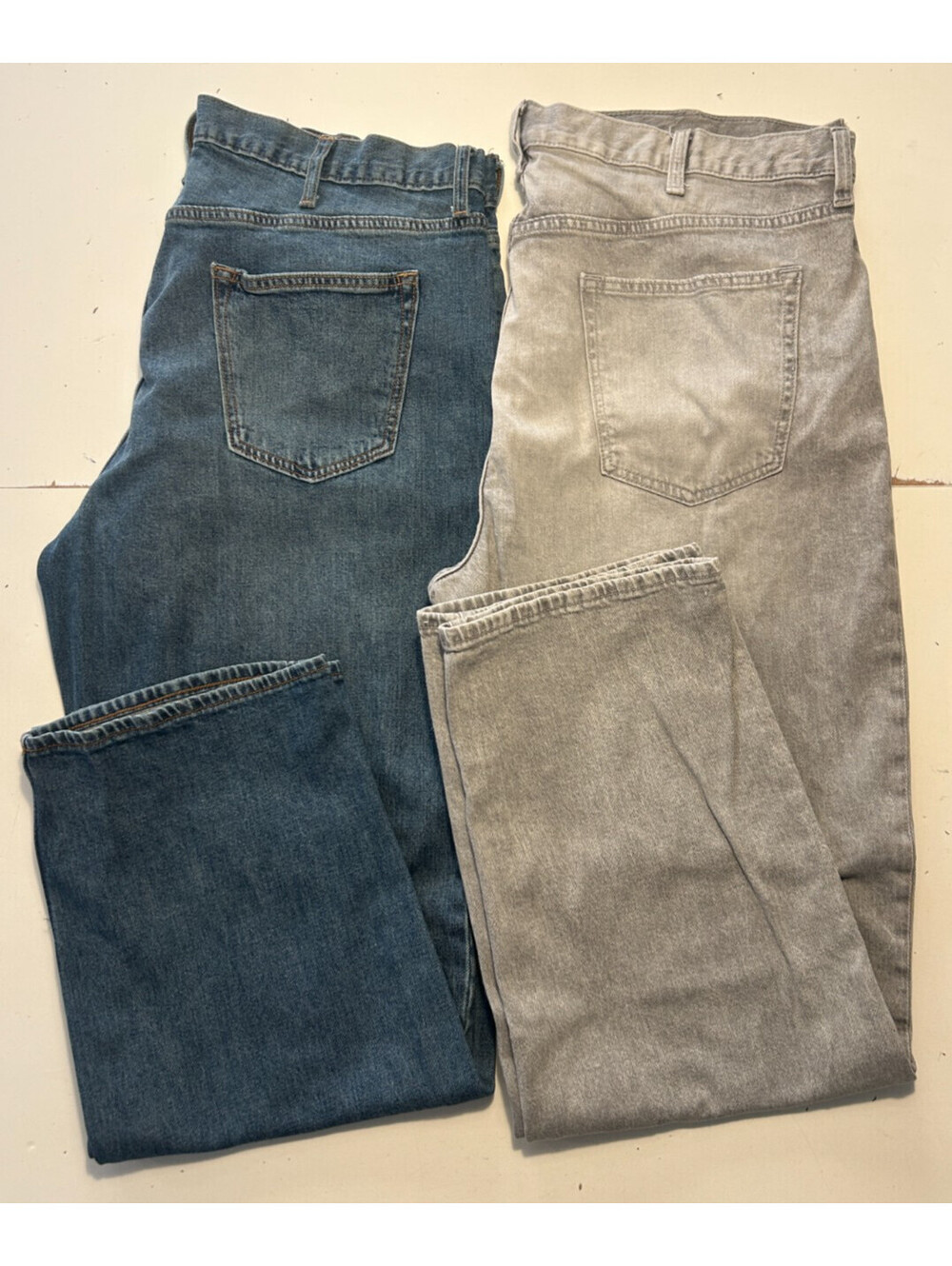 Lot of 2 Old Navy Men's Loose Built in Flex Jeans 40W 32L Blue & Gray
